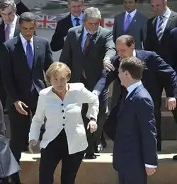 默克尔怼伊万卡,行走职场不备点政坛女强人表情包怎么666 默克尔怼伊万卡,行走职场不备点政坛女强人表情包怎么666