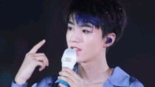 tfboy王俊凯演唱夜空中最亮的星,太好听了 tfboy王俊凯演唱夜空中最亮的星,太好听了