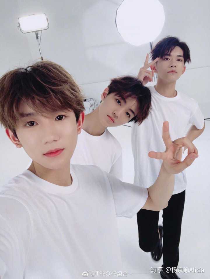  表情tfboys三人的关系及走势是怎样的表情