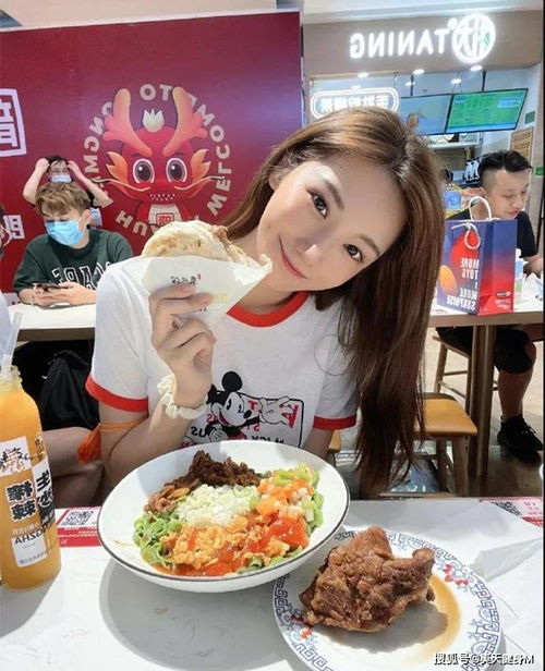  深圳模特深夜秀身材,肌肉线条迷人,爱运动的姑娘有魅力