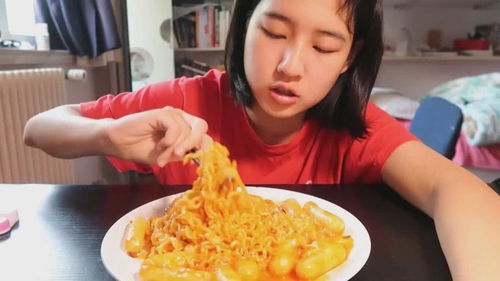  美食吃播小贴士,小表情真到位,观众外卖走起