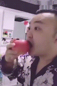 搞笑gif儒子可教也,这孩子能成大事 搞笑gif儒子可教也,这孩子能成大事