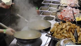  乌克兰网红餐厅太个性,餐具是用笔画的,烤肉是用斧头砍的