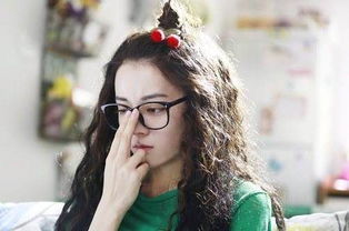  闫妮王刚表情祝贺迪丽热巴
