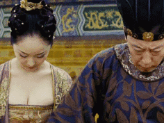 踩扁你表情包搞笑gif