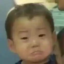  吓哭6岁男孩被夹断手指罪魁祸首竟是校服这个习惯很多孩子都有