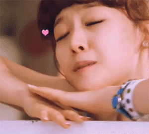  搞笑gif段子看伴娘这眼神,貌似已经找到做饭的那个人了吧