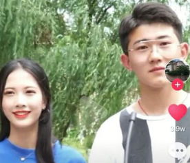 别带她吃饭了,抖音一夜爆火的成都小甜甜被扒,男友开跑车 别带她吃饭了,抖音一夜爆火的成都小甜甜被扒,男友开跑车