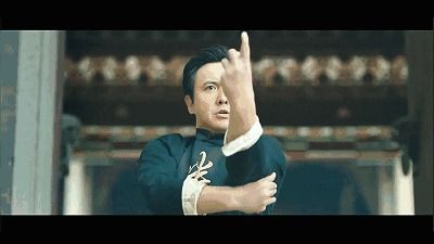  今晚鹅桃终于带着208个小哥哥,打起来了