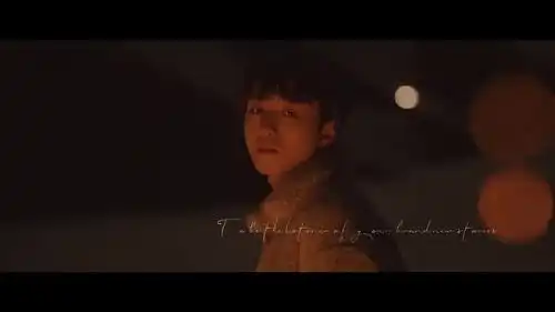  在黑夜中的王俊凯颜值在线,周冬雨跳舞搞怪,陈立农表情奶凶让人喜爱