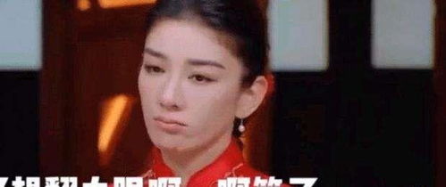  黄奕被郭敬明点评时的表情变化多端,堪称教科书式不屑