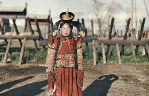  1913年时期的彩色照片,囚犯的表情让人说不出话