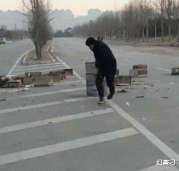 可以在朋友圈装x的图片拿走不谢 可以在朋友圈装x的图片拿走不谢