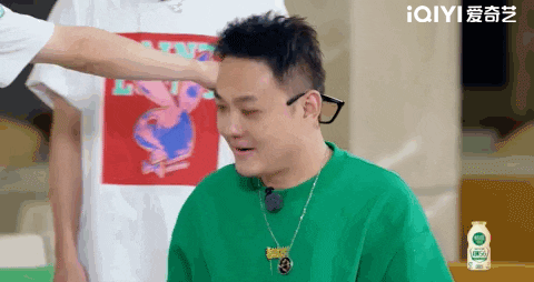 陈楚生在线取得压倒性胜利,张远指压板跳绳表情管理失控