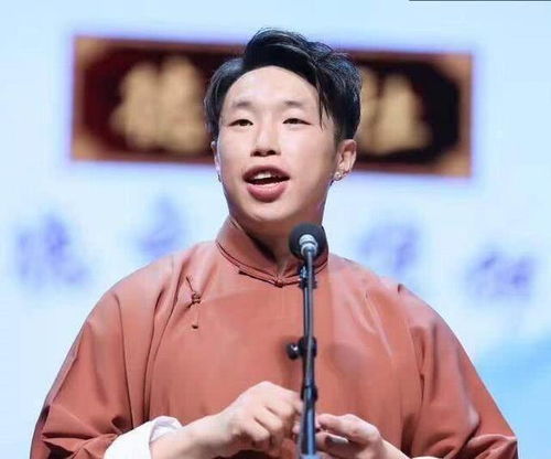  德云斗笑社栾云平119票夺冠,赢得满堂彩,烧饼表情耐人寻味