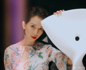  组图娘娘蔡少芬拿奖太兴奋狂甩表情包网友赞女神当之无愧