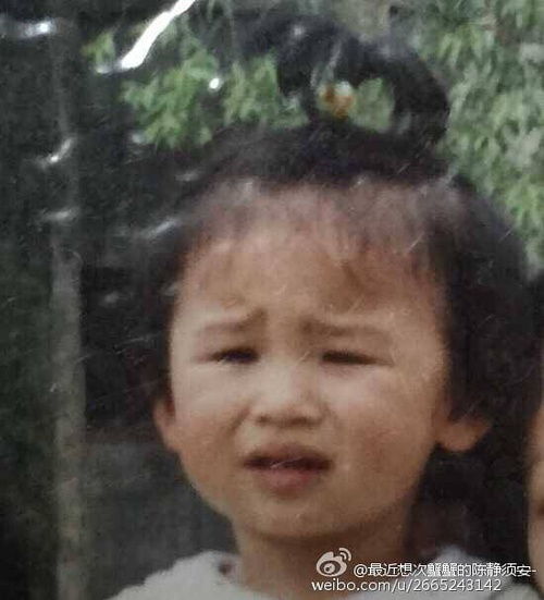  这个真的是这个表情包的主角吗看着不太像勒