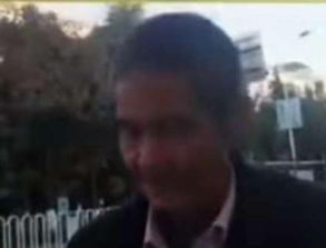  老人卖小吃月亏2000元,了解原因后被气哭太欺负人了