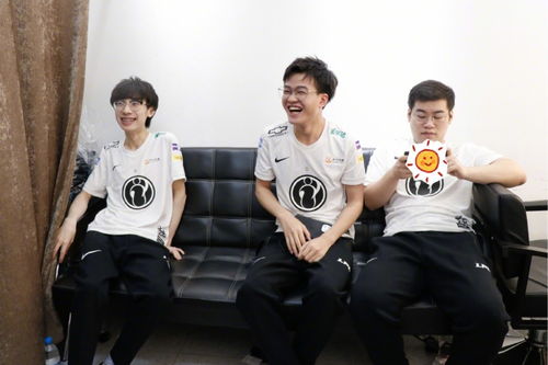  sofm又搞事情,战胜ig第一局发嘲讽表情,wink直接火爆回怼