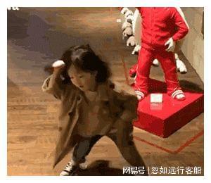  威信这名男子栽了二级警监少校