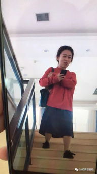  我以为明星跟普通同学合照大部分都是这种程度