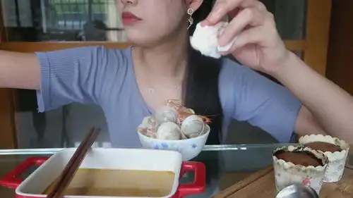 深夜美食真的要看哦,满足的表情,这一桌吃的简直了 深夜美食真的要看哦,满足的表情,这一桌吃的简直了