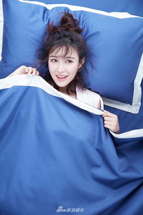  甘婷婷曝光卧房写真顽皮娇憨大玩表情包