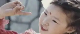 龚琳娜早年青涩照曝光自小就有神曲气质 龚琳娜早年青涩照曝光自小就有神曲气质