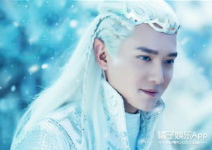  幻城妆和精灵妆竟有这么多相似,蓝色美瞳自带贵族气场